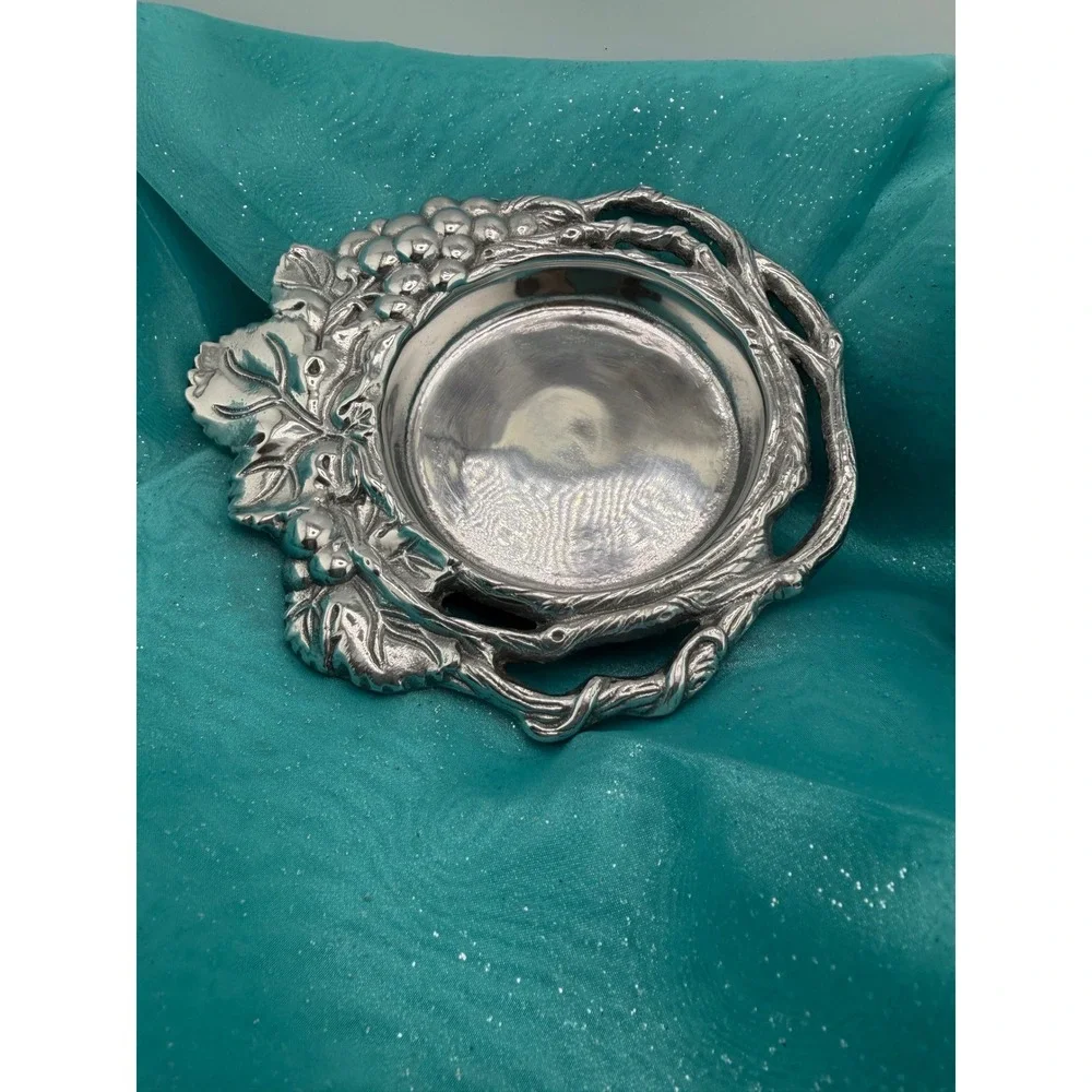 Arthur Court 1992 Grapevine Aluminum Wine Bottle Coaster Silver Tone Barware